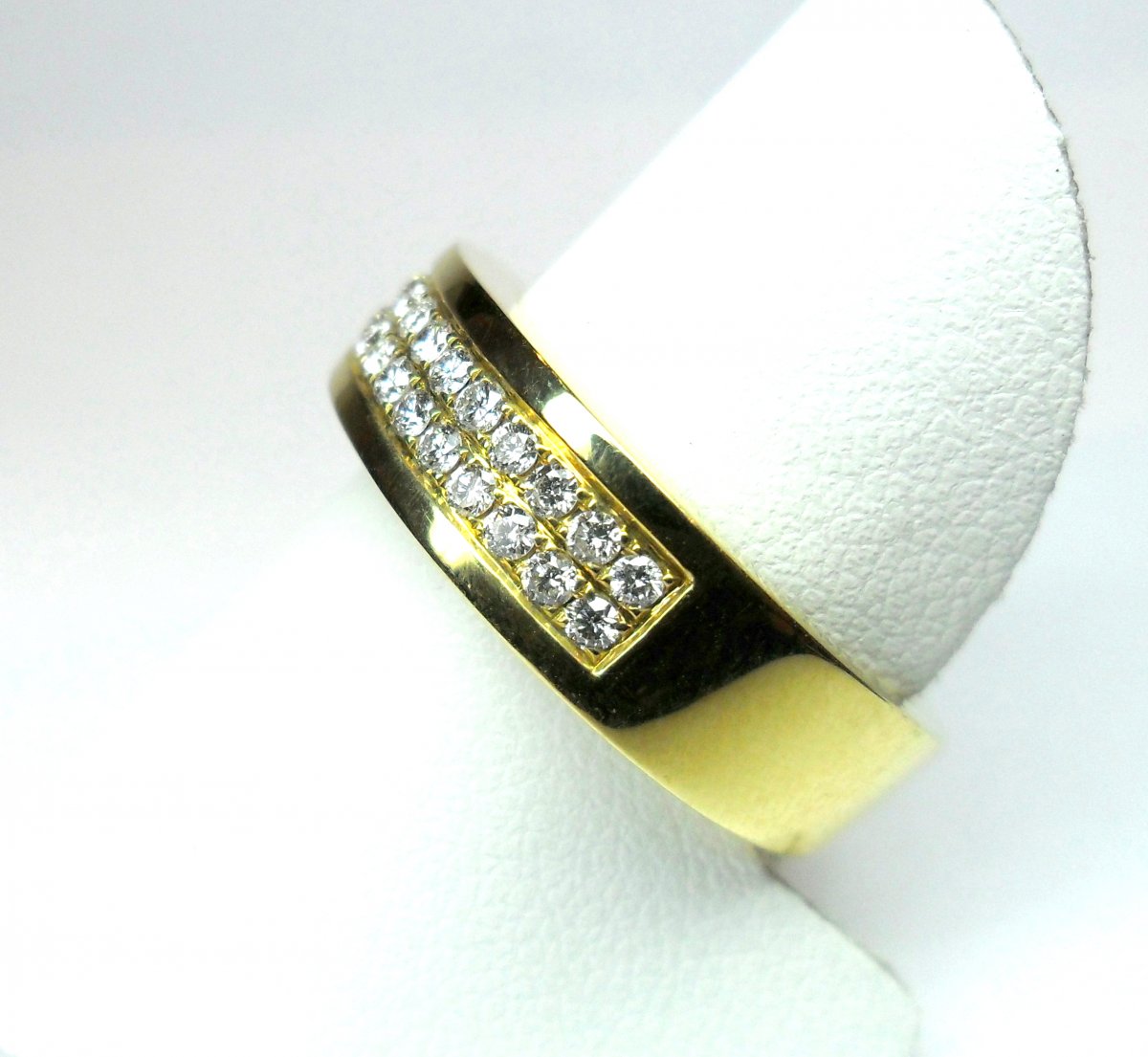 2 Rij Pavering met 34-0.55crt Diamant